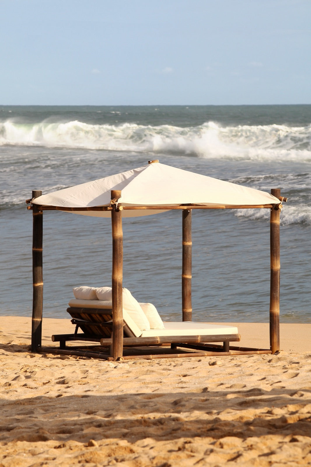 Handmade bamboo daybed – the Mayorka, boho furniture made in Bali