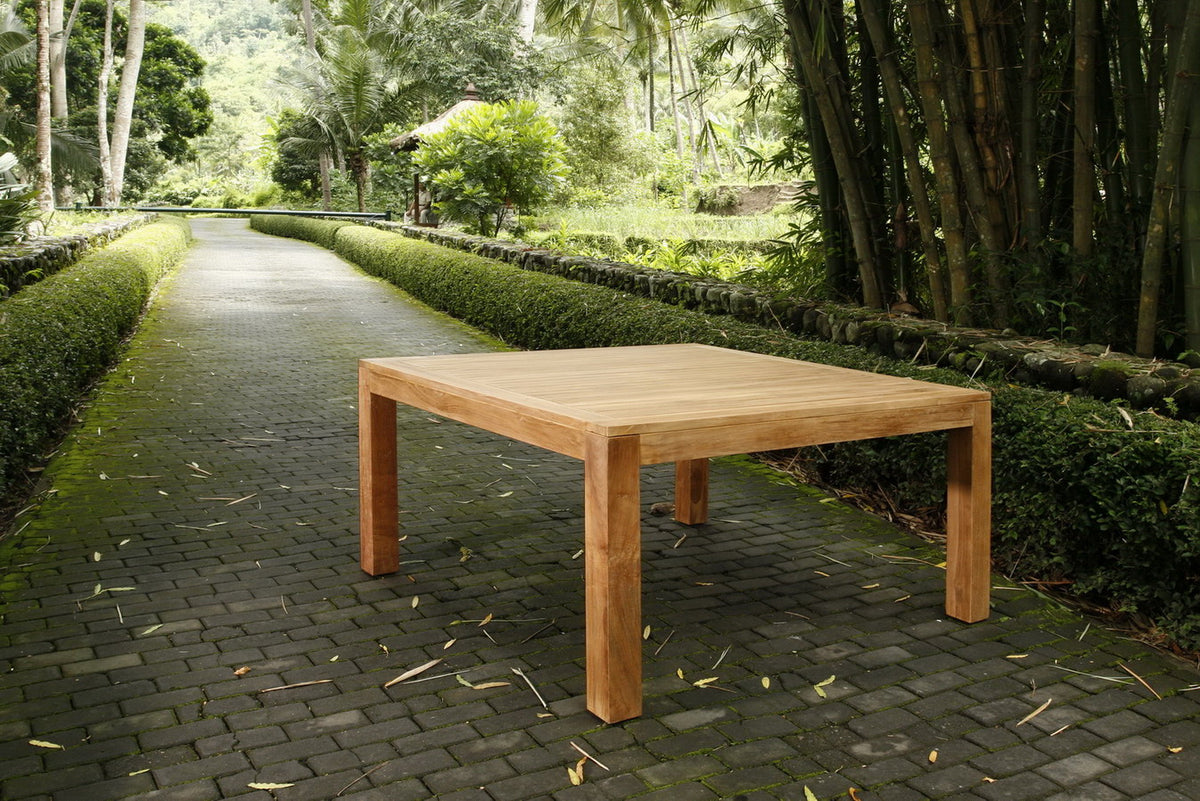 The Duisburg dining table – natural materials, boho furniture handmade in Bali