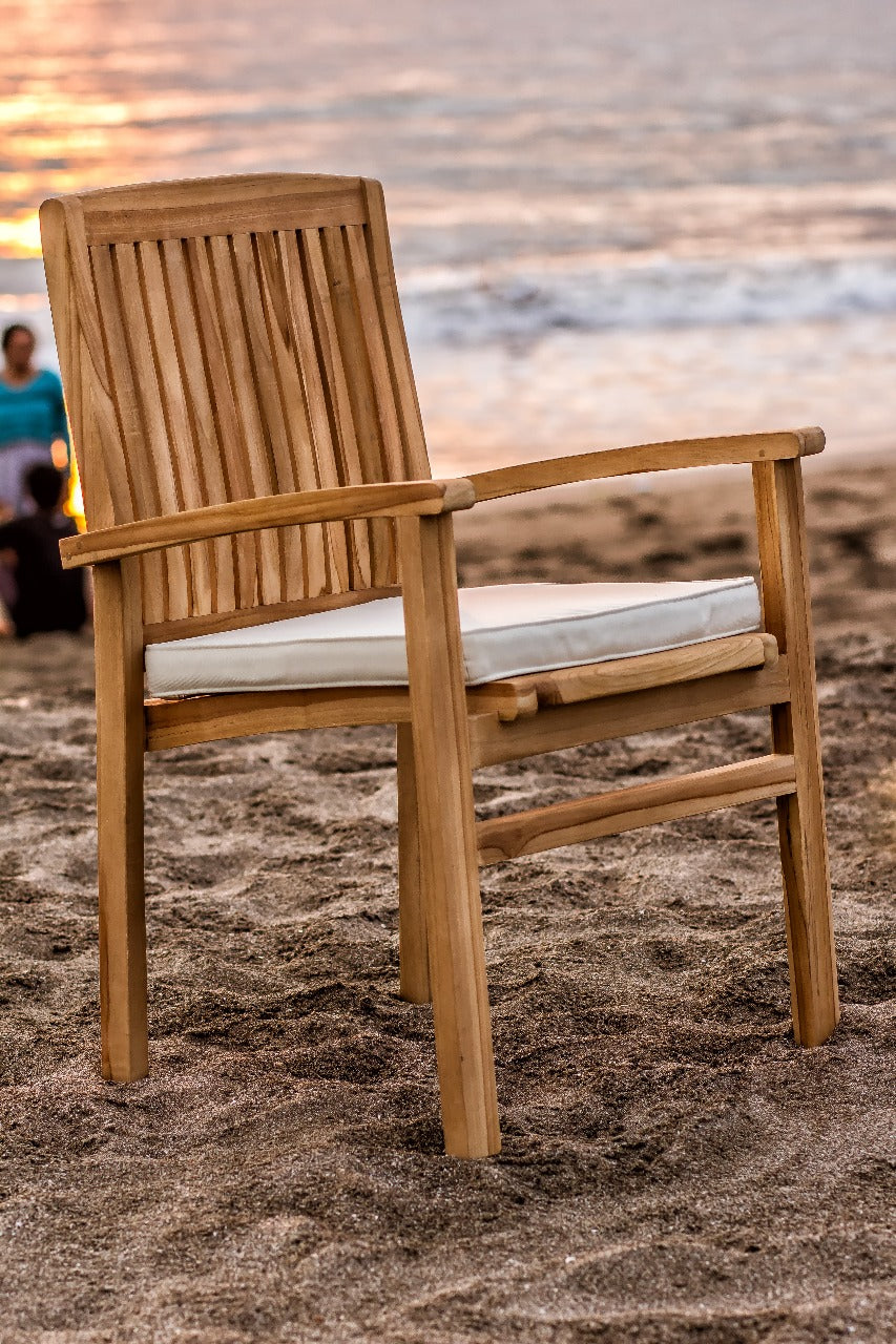 Selina Arm dining chair in natural materials – handmade boho furniture from Bali