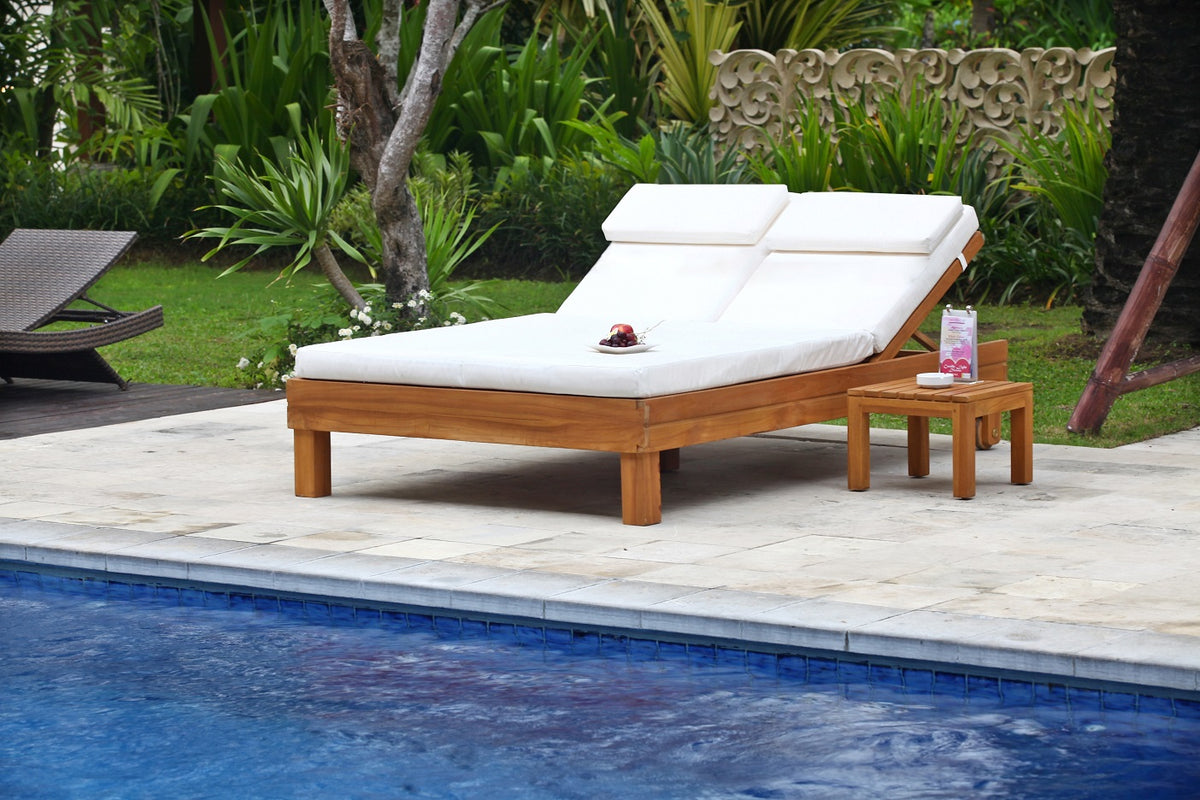 The Marocco side table – natural materials, boho furniture handmade in Bali