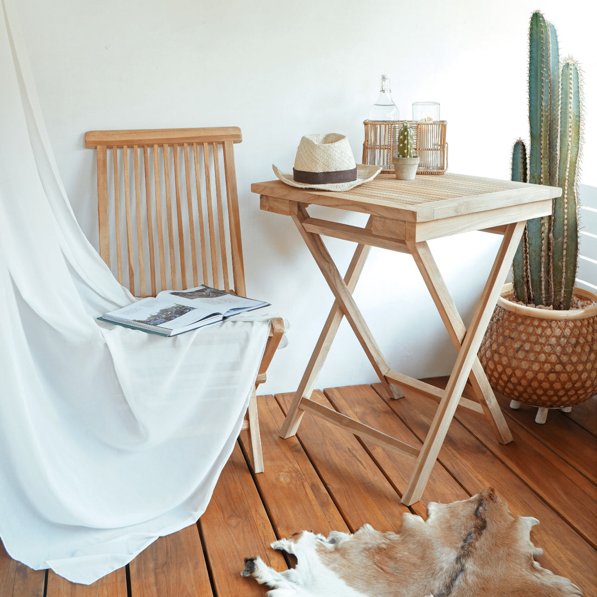 Modena Folding Table