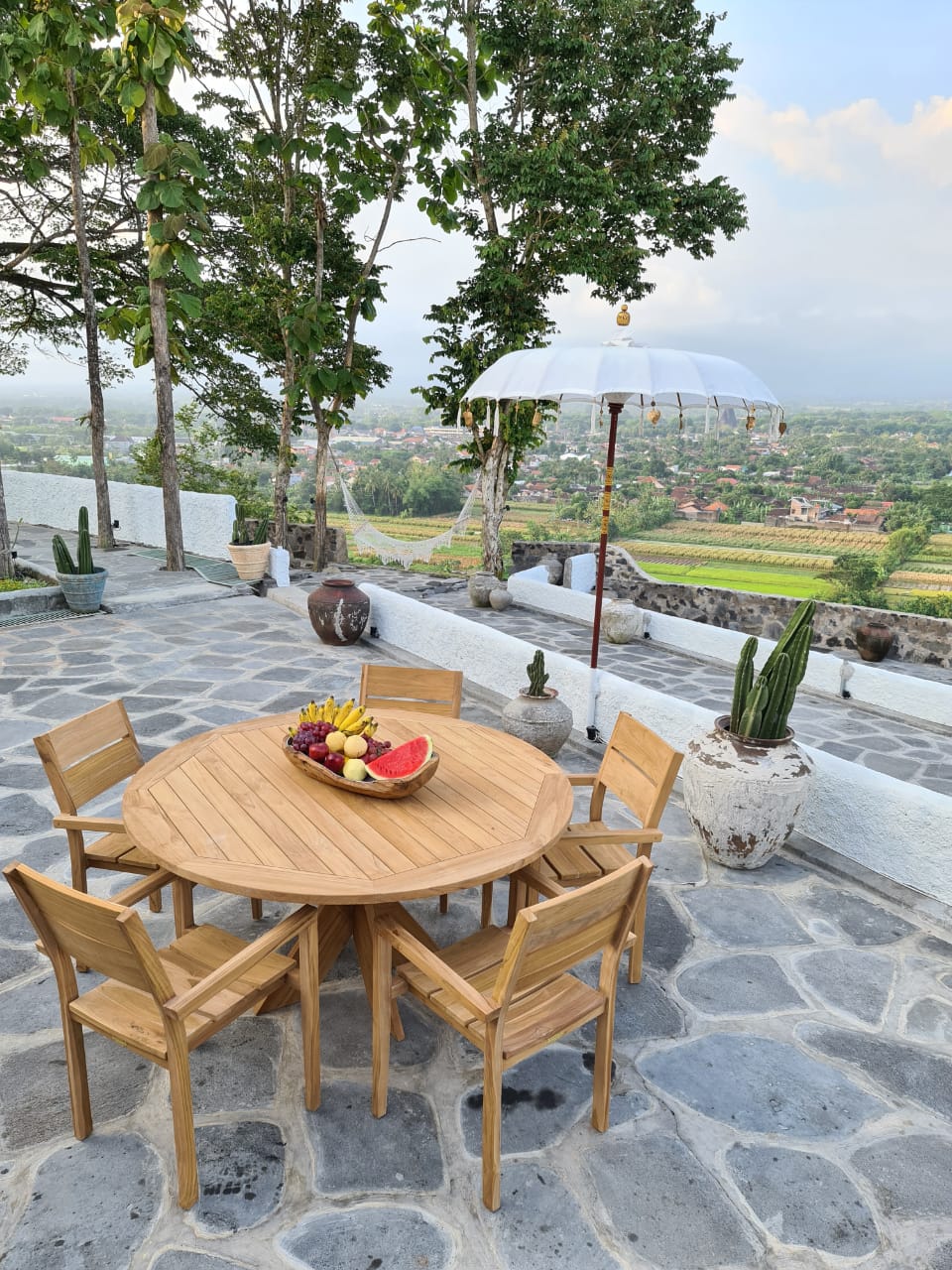 Handcrafted teak table – Batavia, boho furniture from BaliSouk