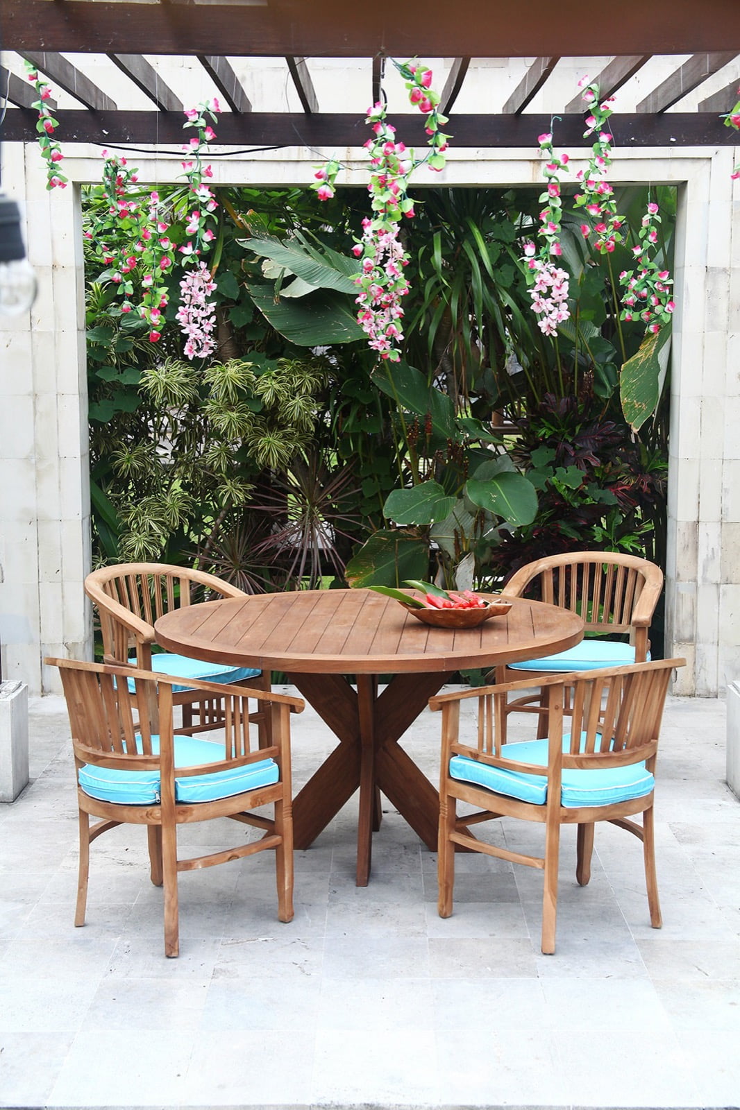 Batavia Round Table Natural