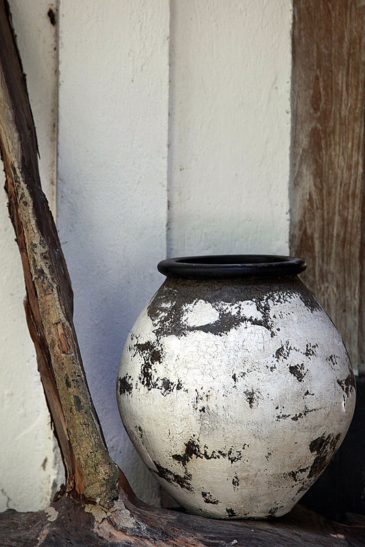Boho antique white black terracotta pot Kalifia, crafted by hand in Bali