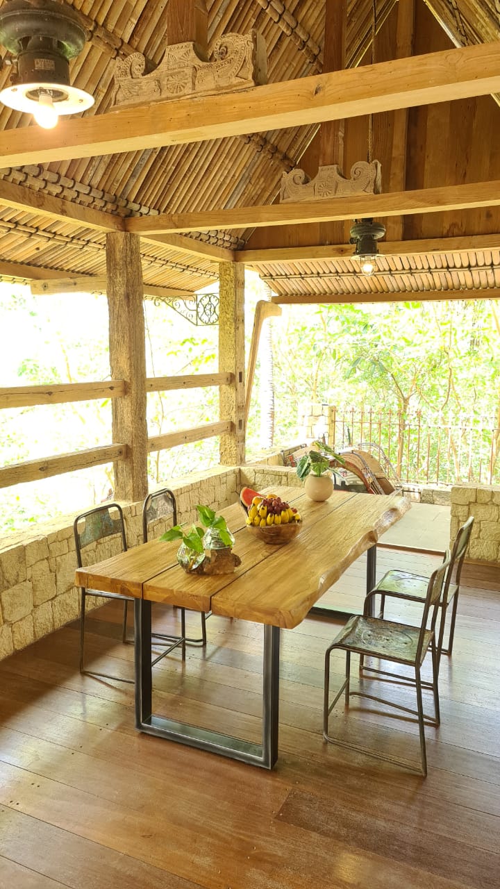 The Lyon Table Live Edge Open Slat table – natural materials, boho furniture handmade in Bali