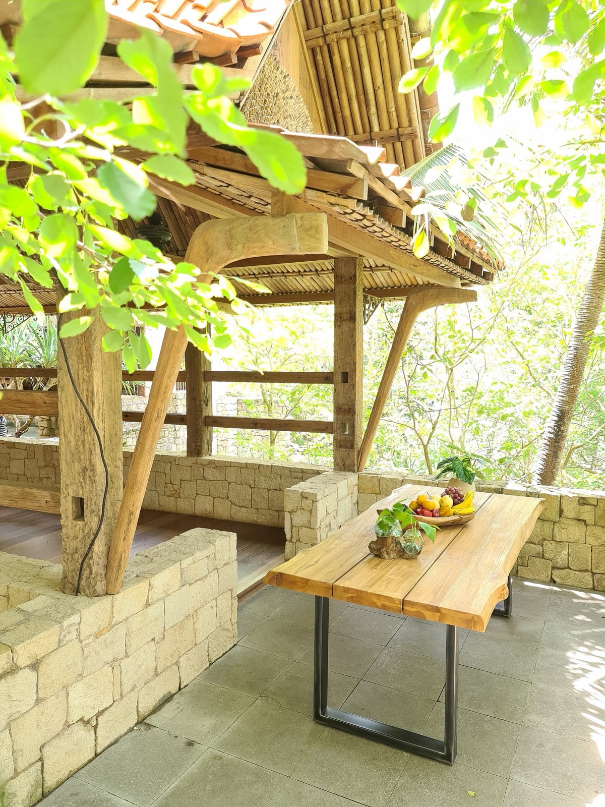 Teak table Lyon Table Live Edge Open 3 Slat – boho furniture, handwoven and handmade in Bali
