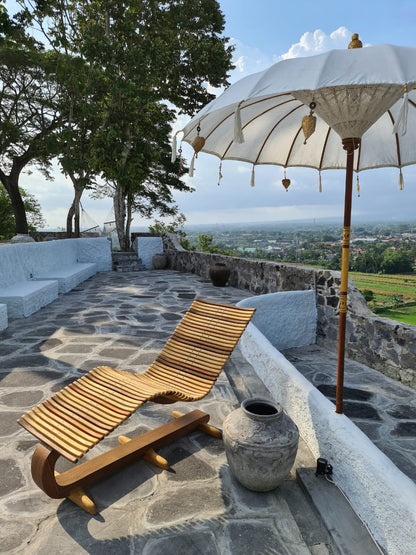 Sungkai wood sun lounger Earo – boho furniture handcrafted in Bali by BaliSouk