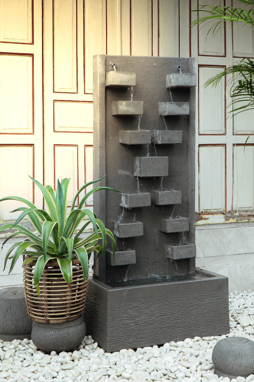 The Gamalama water fountain – natural materials, boho decor handmade in Bali