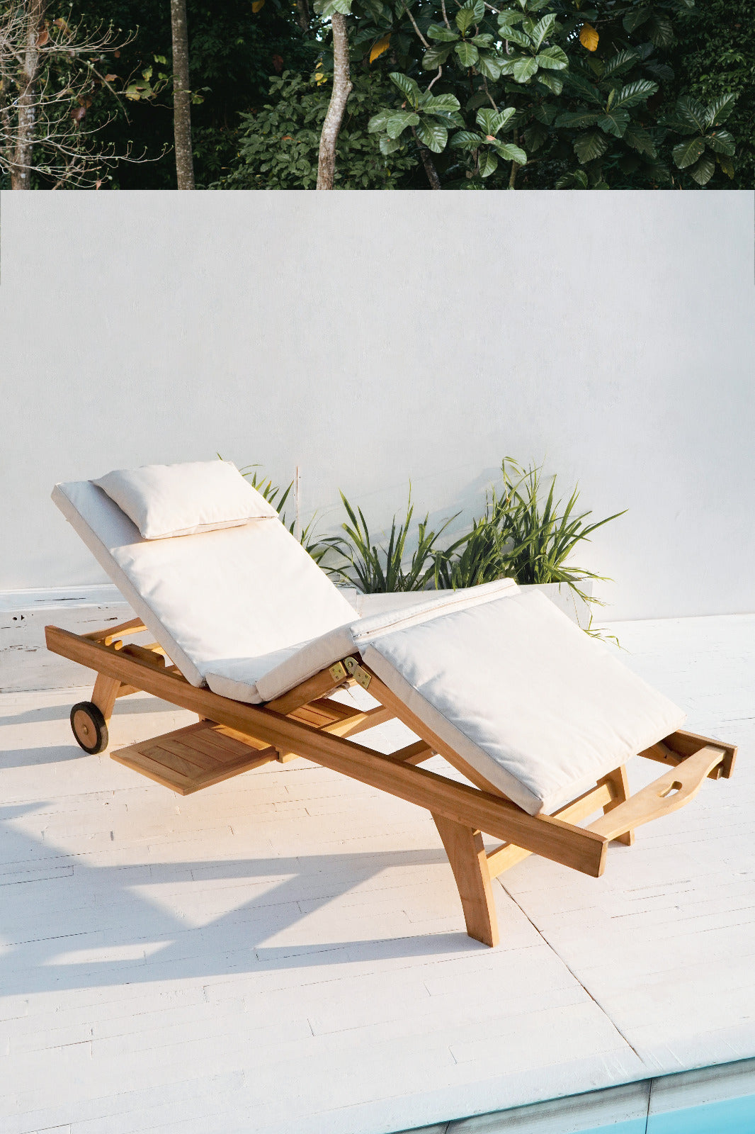 Olele sun lounger in natural materials – handmade boho furniture from Bali