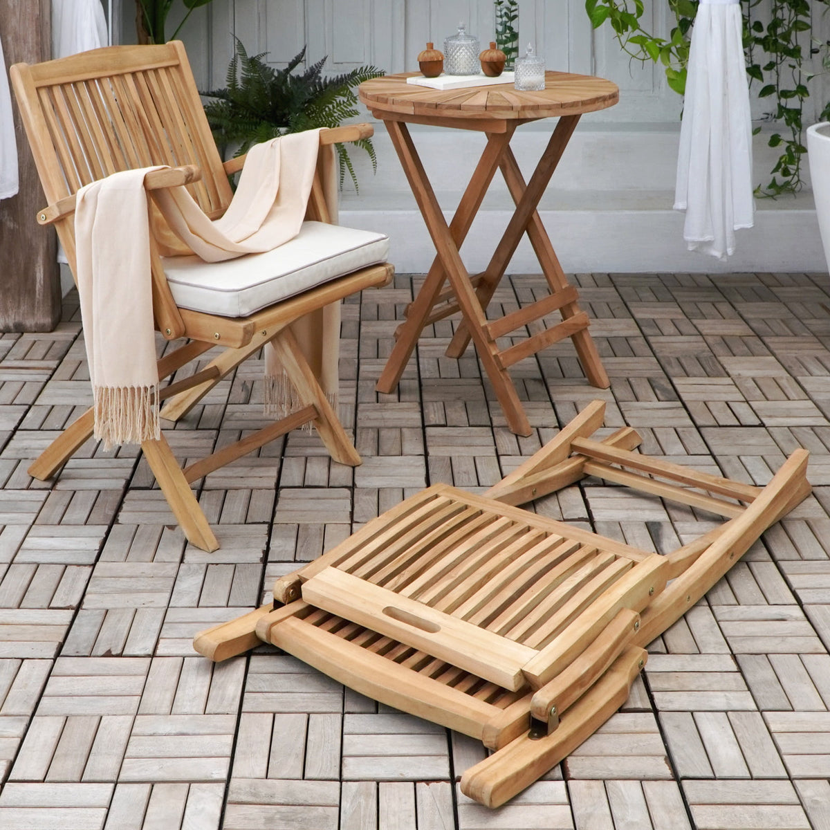 Teak folding chair Inate – boho furniture handcrafted in Bali by BaliSouk