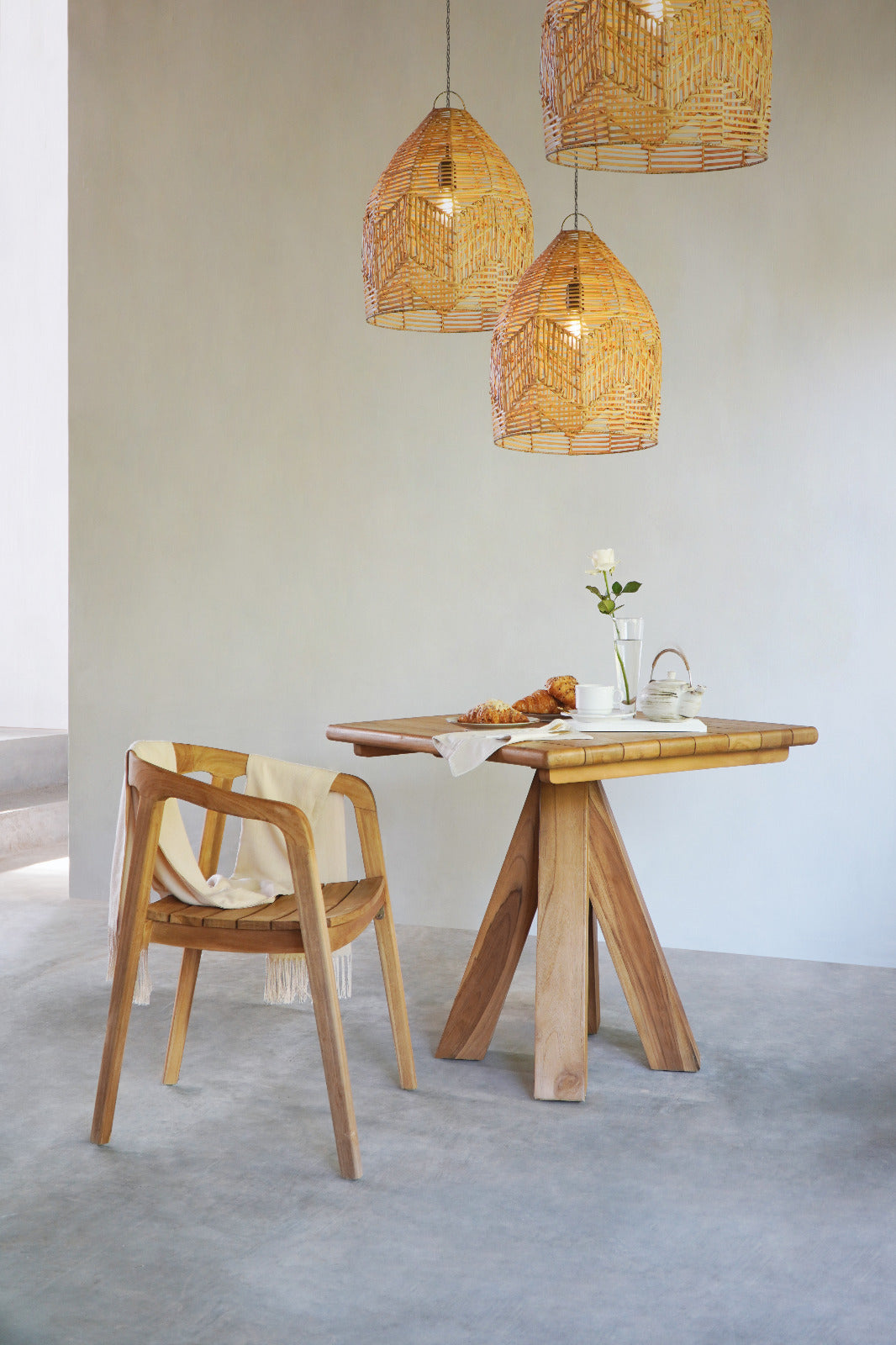 Lisboa Square Table With Top Gap