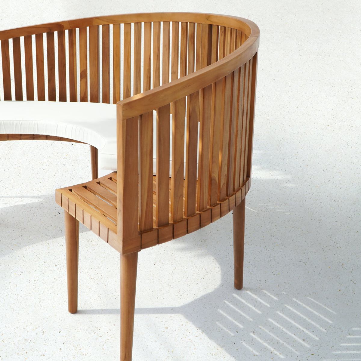 Teak bench – Leslie Curved, natural natural materials in boho style