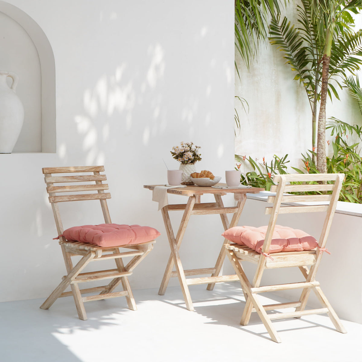 Bistro picnic set by BaliSouk – boho furniture made in Bali