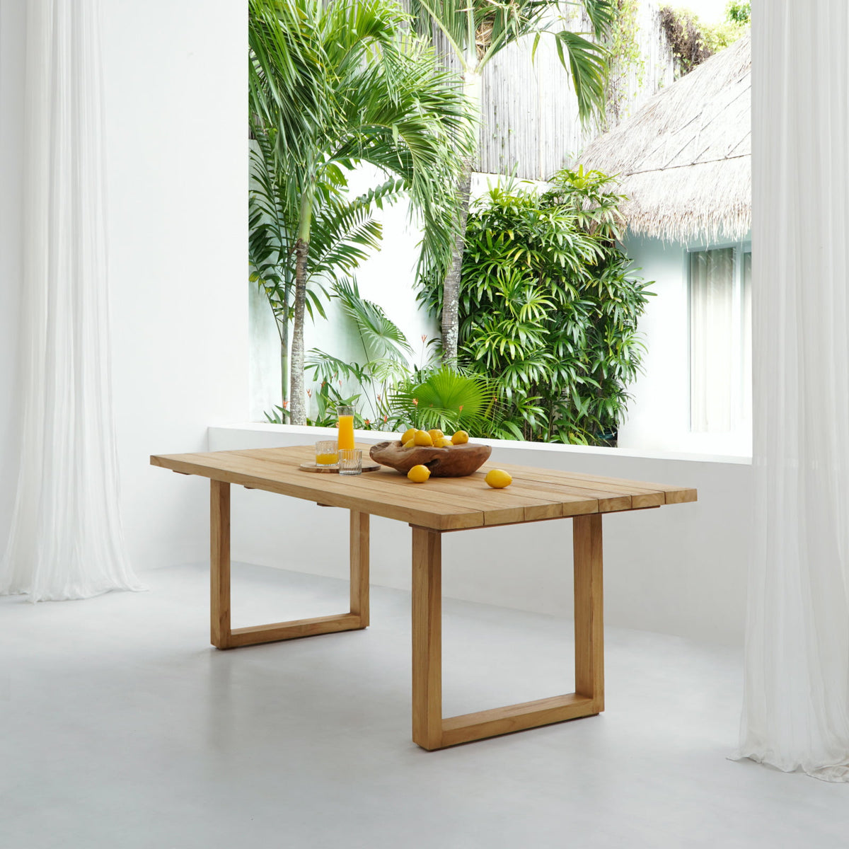 Judith Dining Table With Gaps