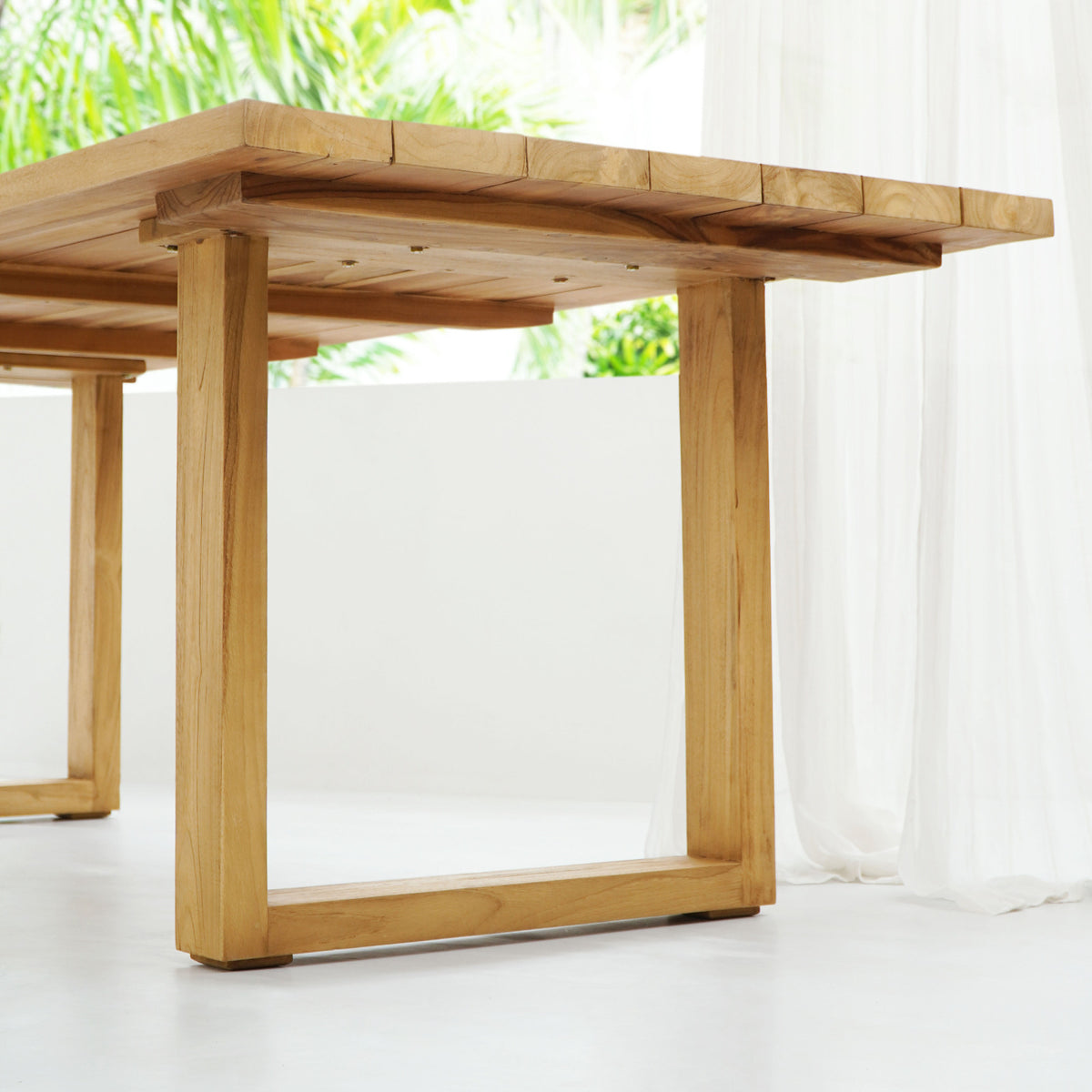 Teak dining table Judith – boho furniture, handwoven and handmade in Bali