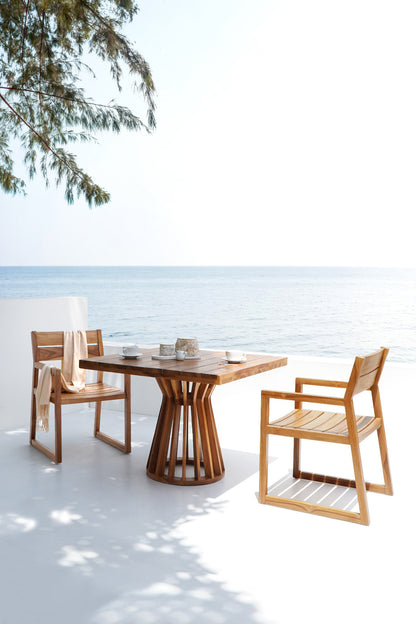 The Matira table – natural materials, boho furniture handmade in Bali