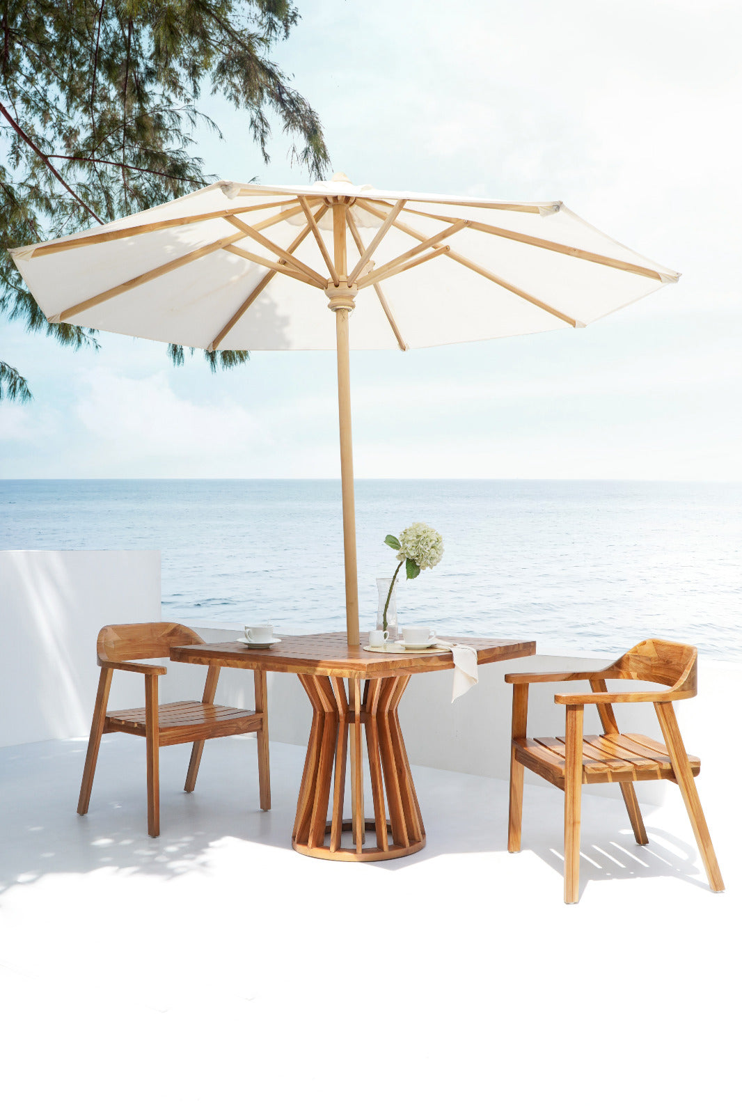 Matira Square Table With Hole With Gaps - Kd