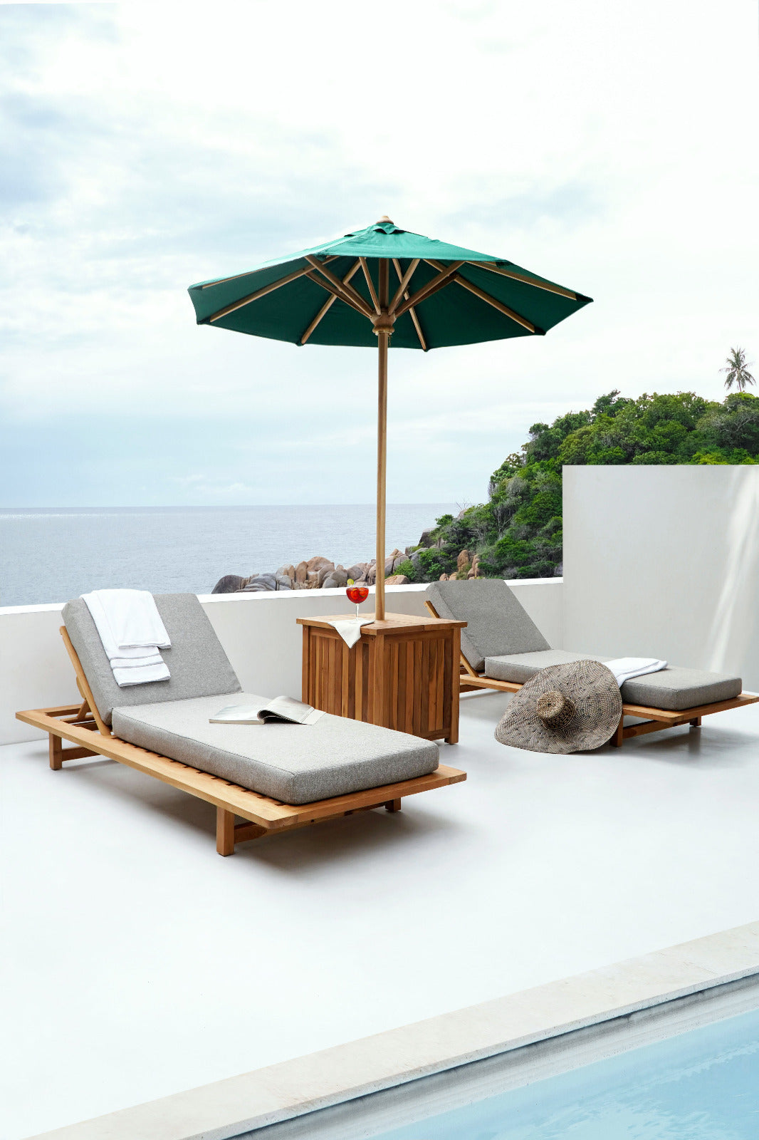 The Lazio sun lounger – natural materials, boho furniture handmade in Bali