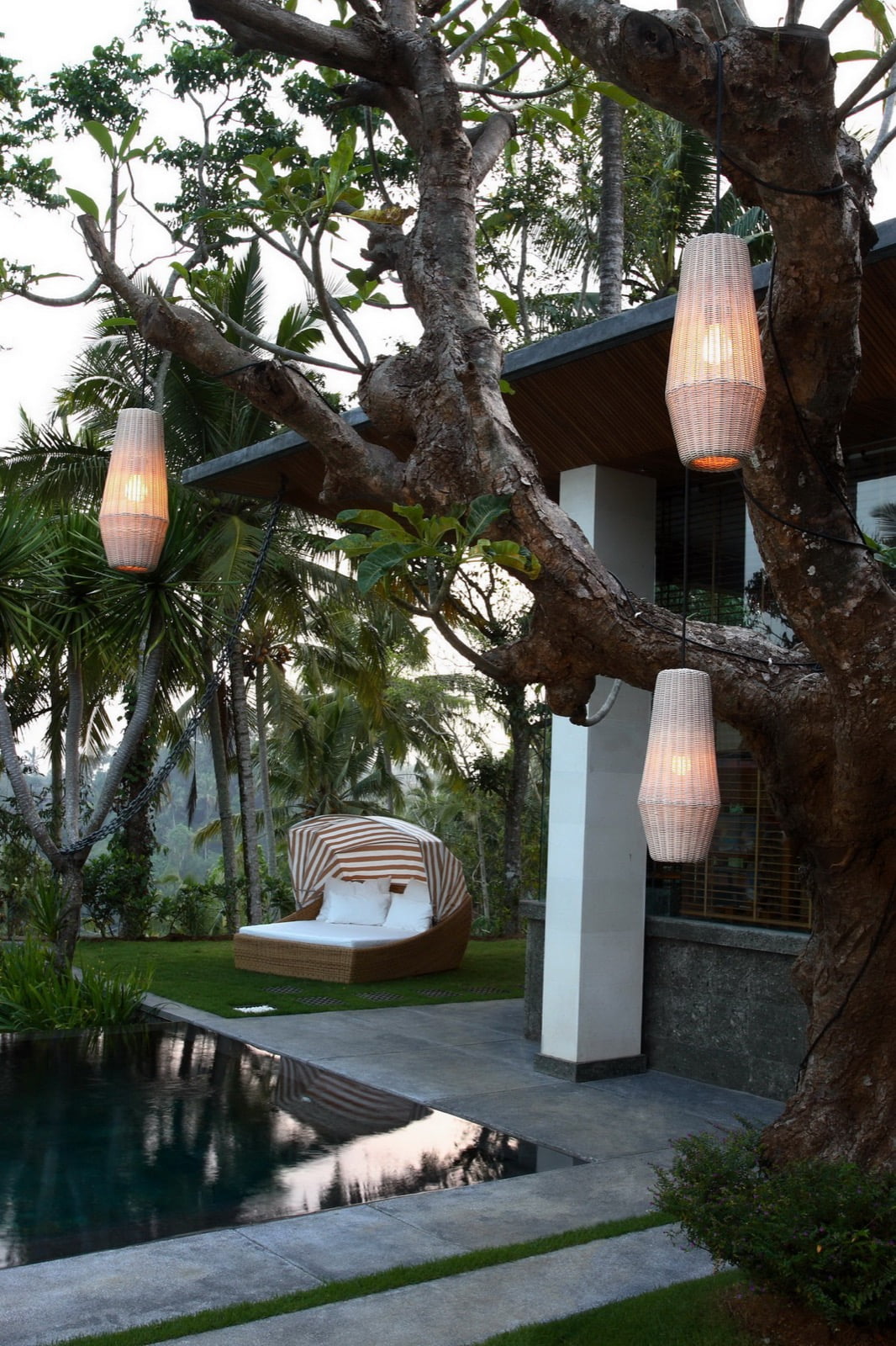 Handmade synthetic rattan pendant lamp – the Diamond, boho decor made in Bali