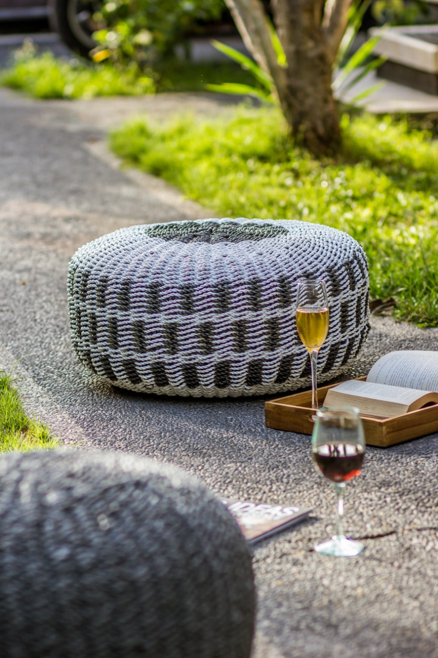 Seagrass stool Tulum – boho furniture, handwoven and handmade in Bali