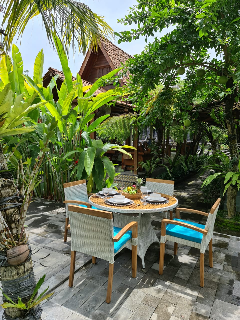 Handcrafted synthetic rattan table – Graciano, boho furniture from BaliSouk