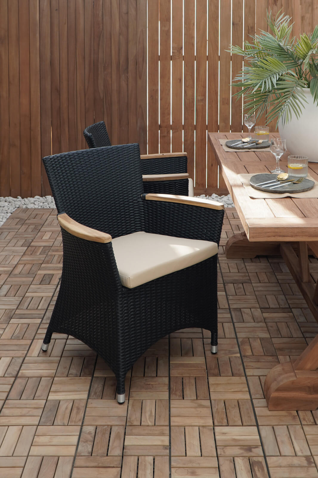 Bali Furniture – Helene Teak Armchair With Cream Cushion – The Helene Teak Armchair With Cream Cush