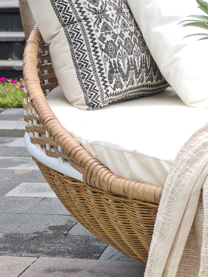 Synthetic rattan daybed Klomp – boho furniture, handwoven and handmade in Bali