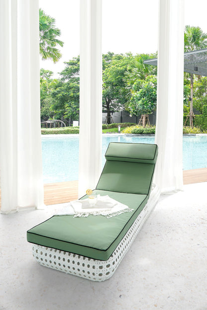 Neo Votsalo sun lounger in natural materials – handmade boho furniture from Bali