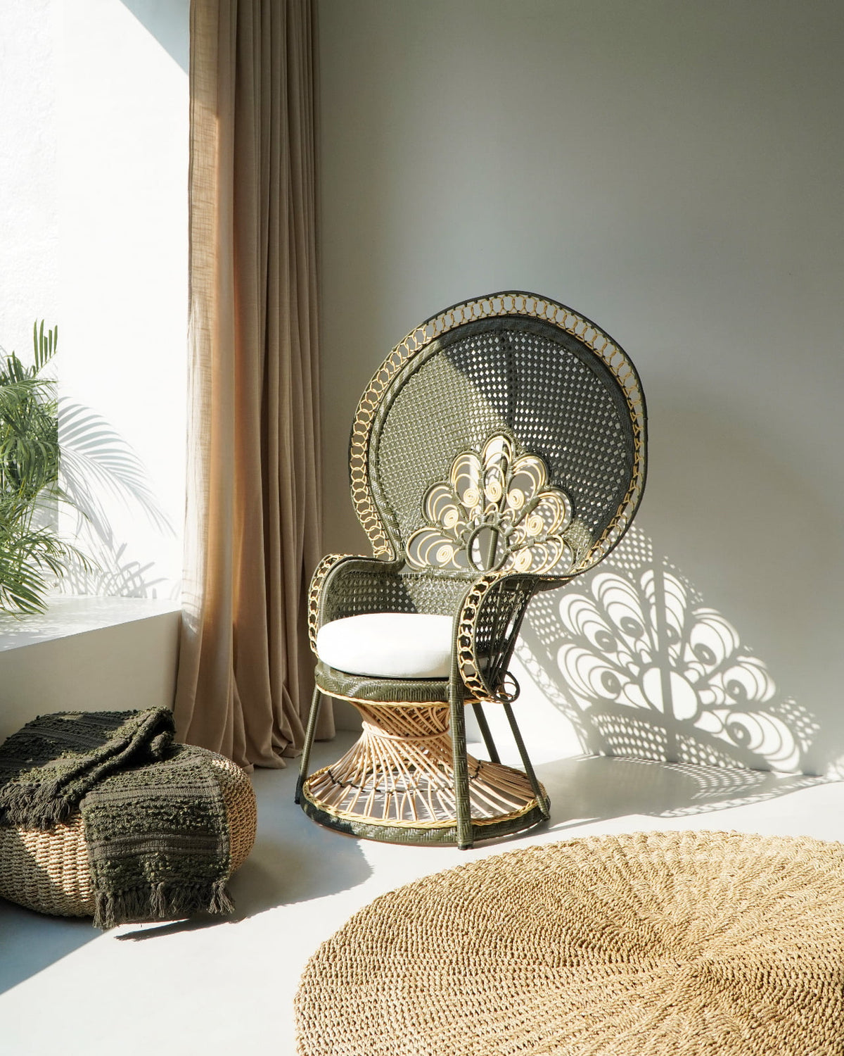 rattan chair Peacock – boho decor handcrafted in Bali by BaliSouk